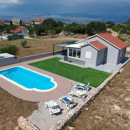 Nane Garden House With Heated Pool Holiday home Mirca (Brac)