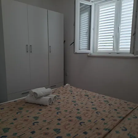 Nane Garden House With Heated Pool Holiday home *