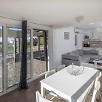 Nane Garden House With Heated Pool Vakantiehuis *