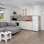 Nane Garden House With Heated Pool * Mirce