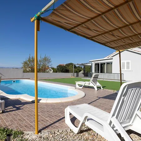 Nane Garden House With Heated Pool *